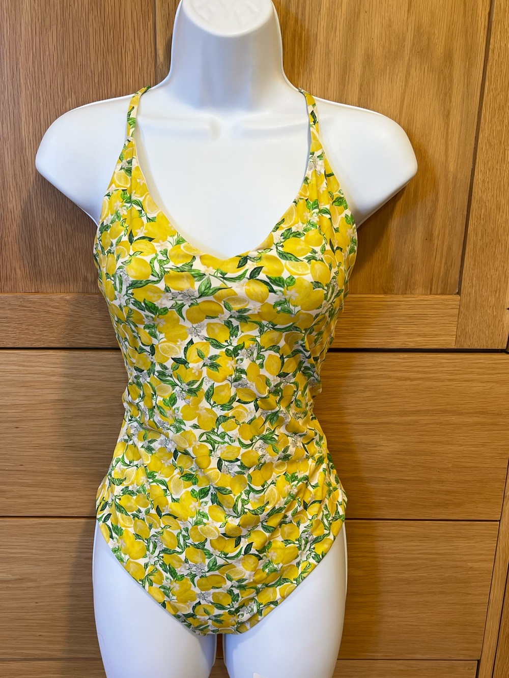 Lululemon Weave the Waves One Piece Swimsuit Lemon Print Size 4 Beach Coastal